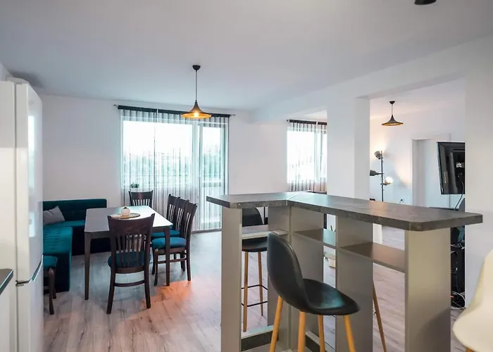 Turquoise By Rv * Varna