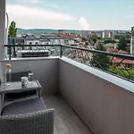 Apartment Turquoise By Rv Varna