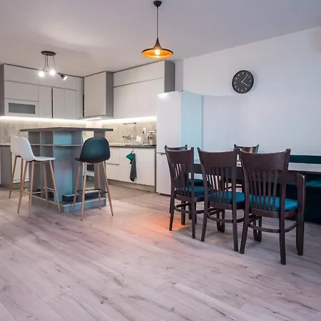 Apartment Turquoise By Rv