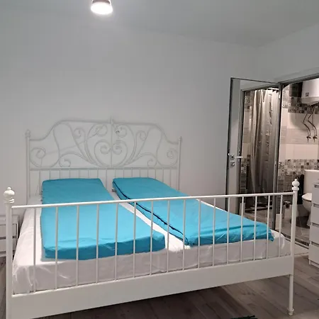 Apartment Turquoise By Rv Varna